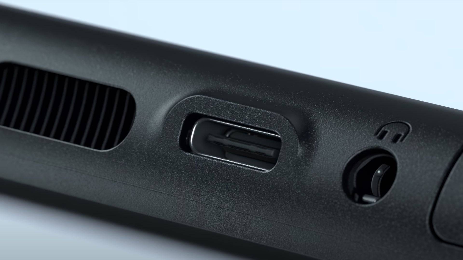 Nintendo Switch 2 membawa peningkatan kualiti hidup utama dengan port USB-C kedua