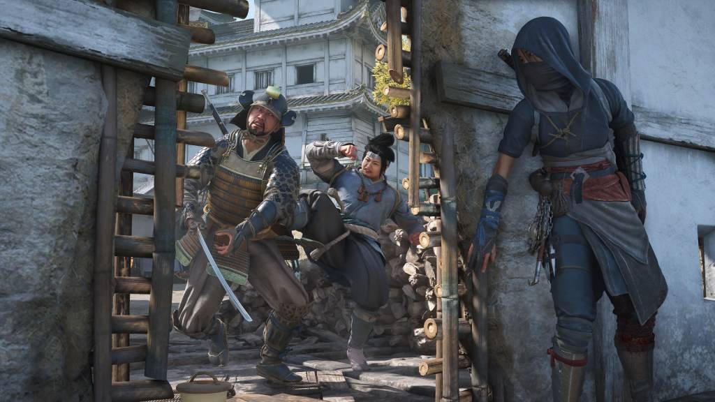 Naoe and Yaya fighting in Assassin's Creed Codename: Red